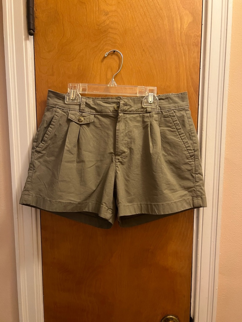 AE High-Waisted Trouser Shorts (Women’s size 4)